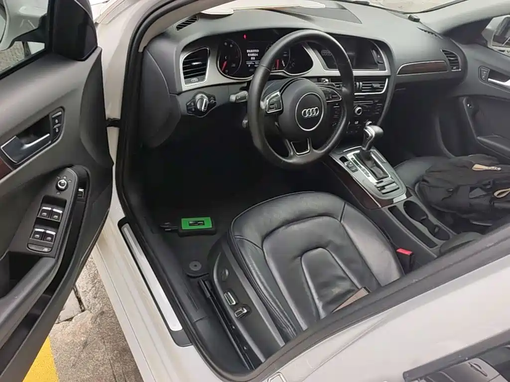 Audi A4L 2015 — фото 16