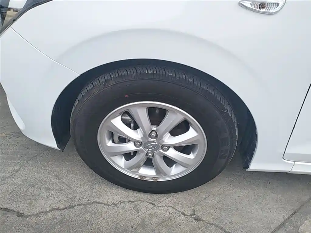 Hyundai Verna 2019 — фото 23