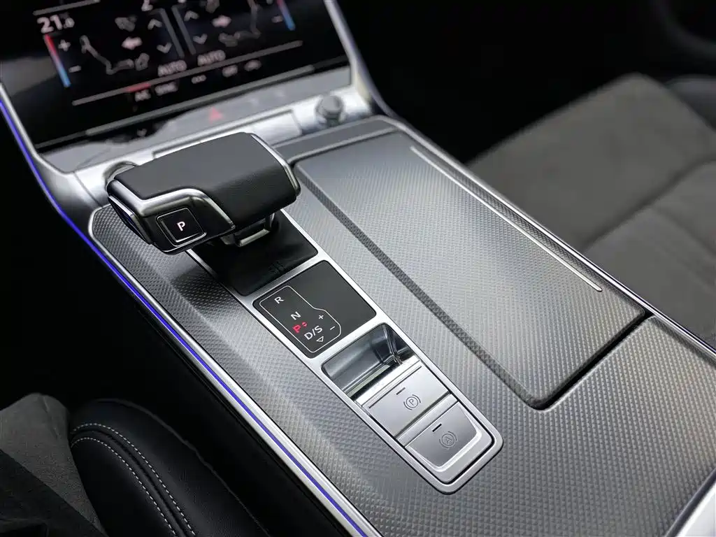 Audi A6L 2024 — фото 19
