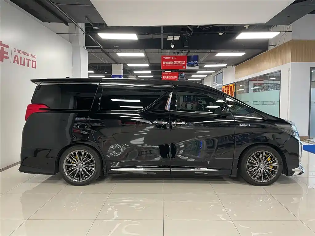 Toyota Alphard 2021