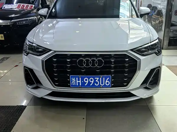 Audi Q3 2022