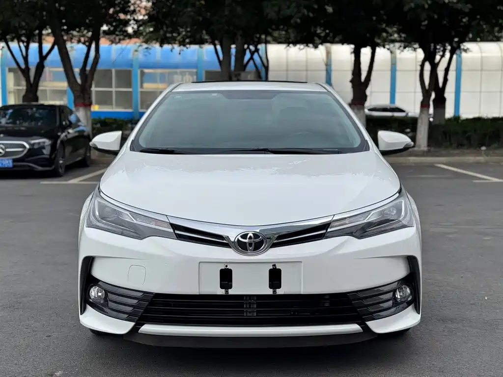 Toyota Corolla 2019 — фото 2