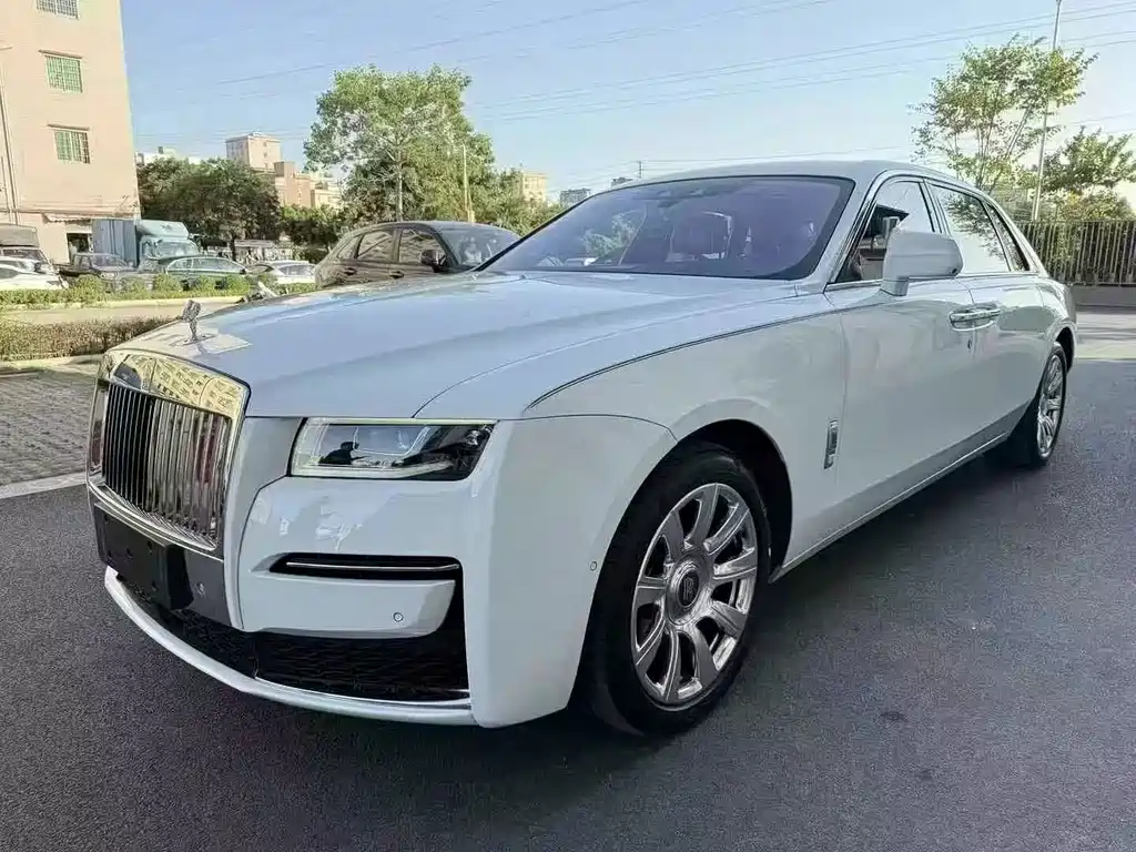 Rolls-Royce Ghost 2024 — фото 1