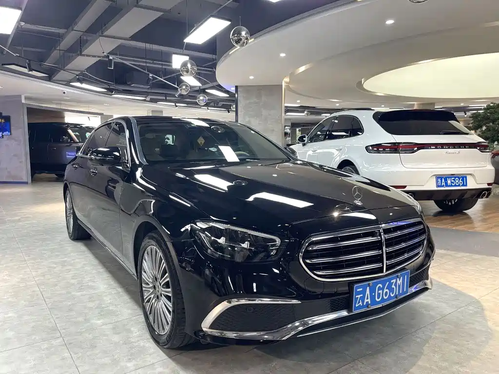 Mercedes-Benz E-Class 2021