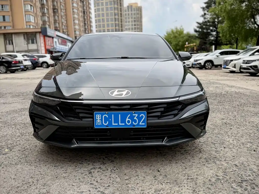 Hyundai Elantra 2023