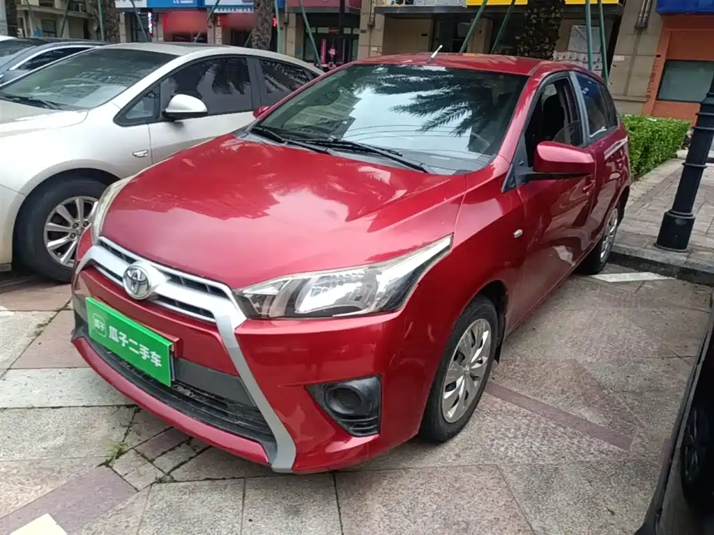 Toyota Yaris L 2015