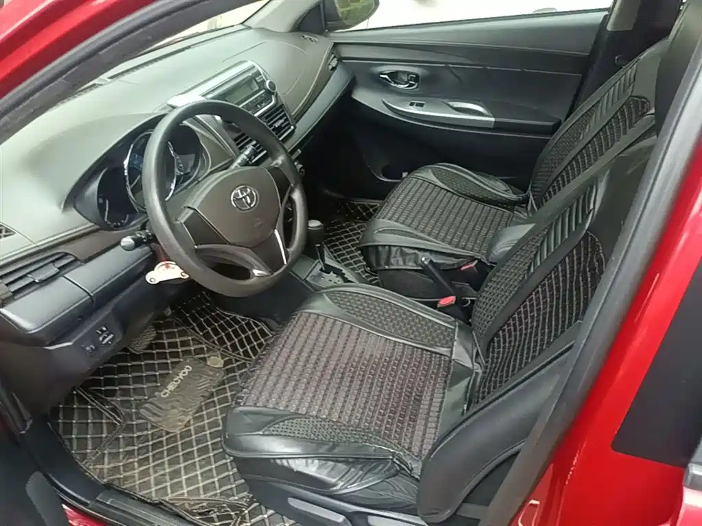 Toyota Yaris L 2015 — фото 15