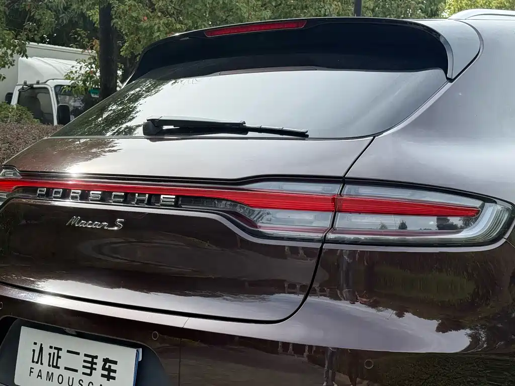 Porsche Macan 2019 — фото 20