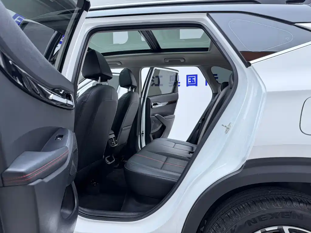 Kia KX3 2023 — фото 11
