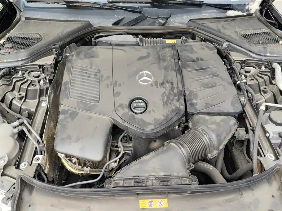Mercedes-Benz E-Class 2025 — фото 10