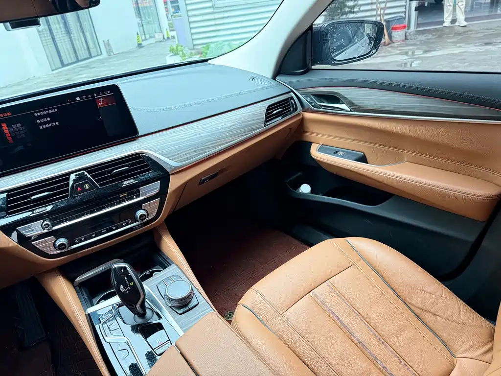 BMW 6 Series GT 2021 — фото 15