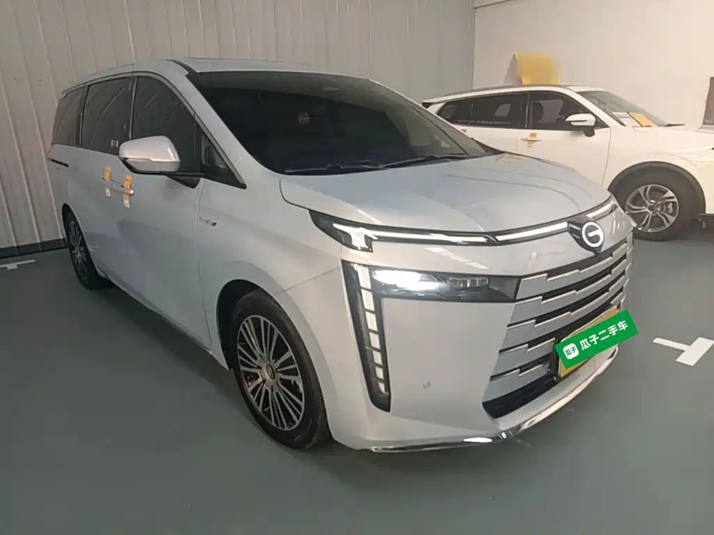 GAC Motor E8 PHEV 2024 — фото 4