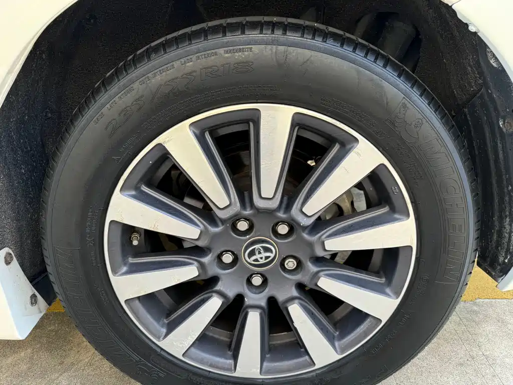 Toyota Sienna 2020 — фото 13