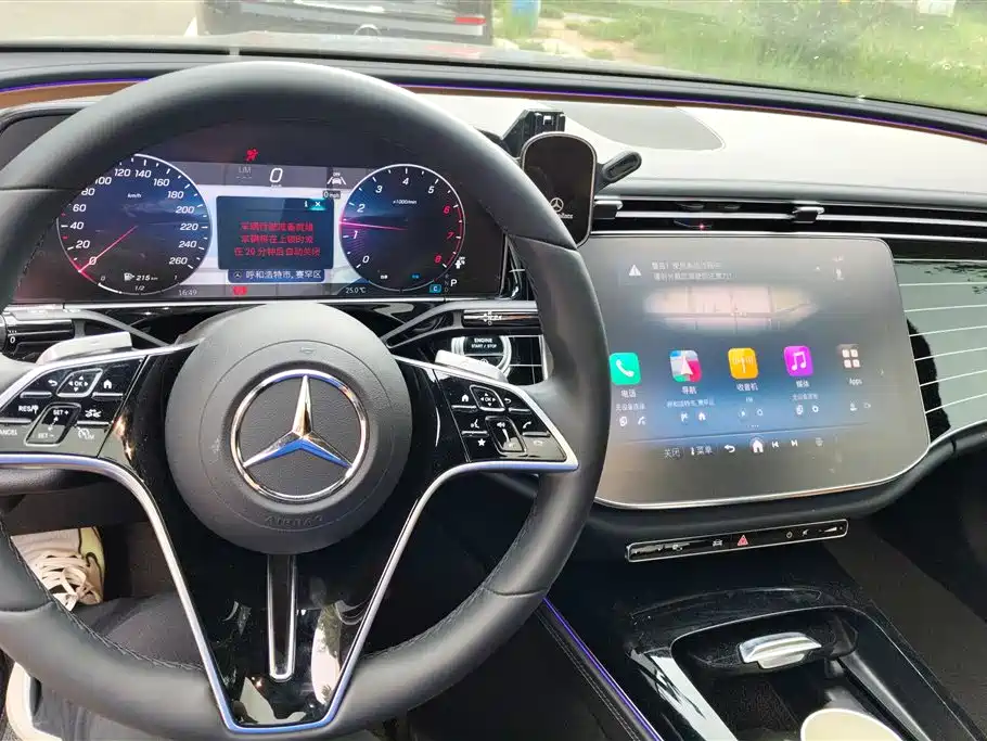 Mercedes-Benz E-Class 2025 — фото 12