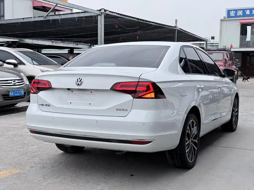 Volkswagen Bora 2018 — фото 11