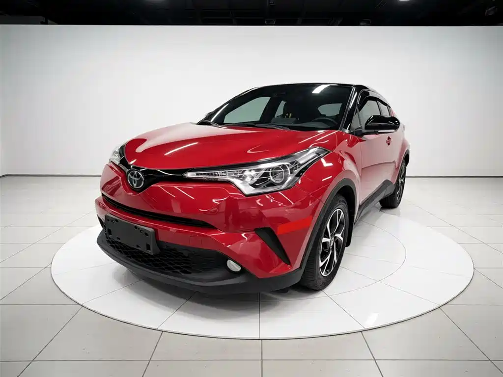 Toyota C-HR 2020 — фото 1