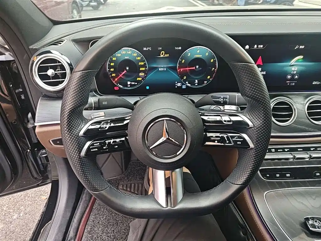 Mercedes-Benz E-Class 2022 — фото 11