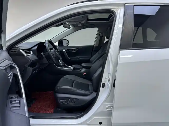 Toyota Wildlander 2021 — фото 10