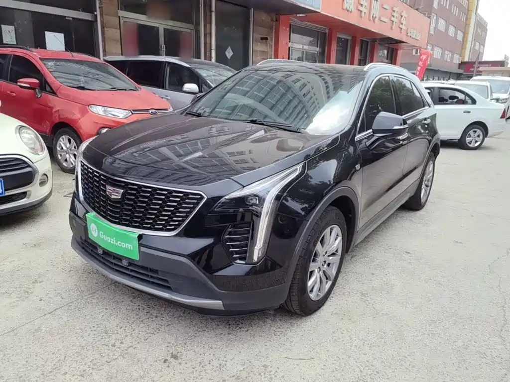 Cadillac XT4 2021 — фото 2
