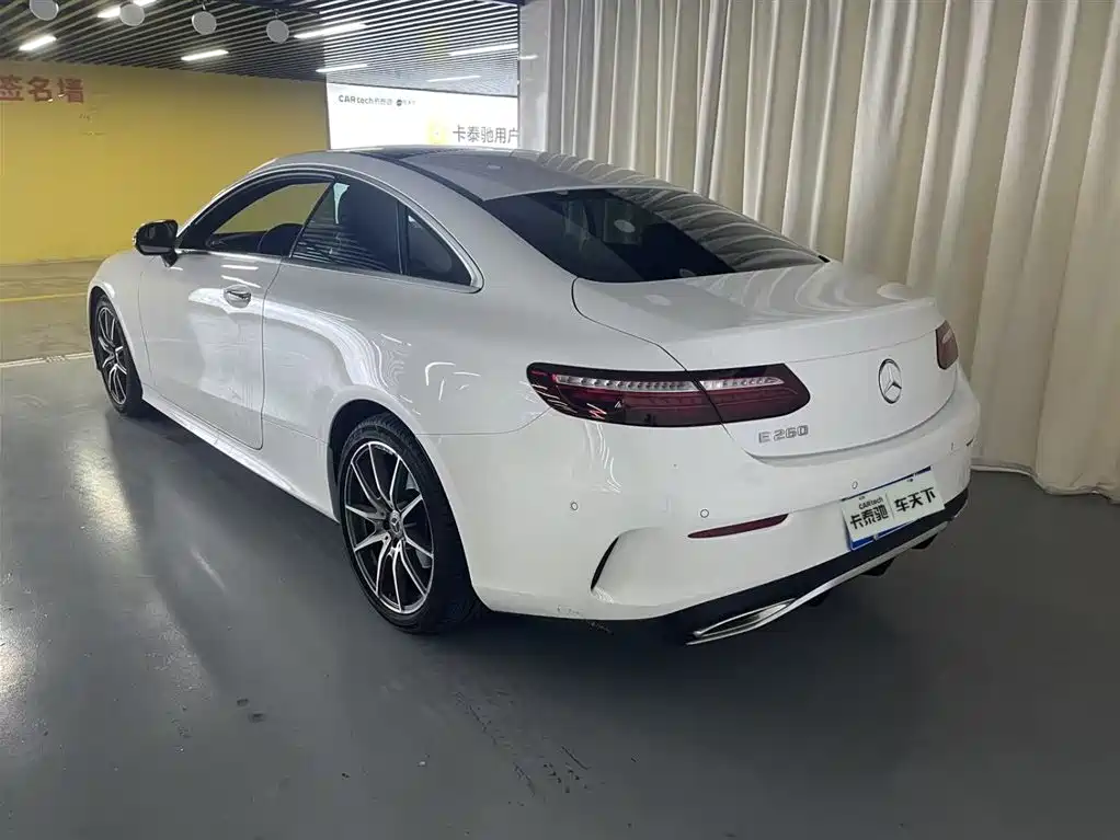 Mercedes-Benz E-Class 2023 — фото 4