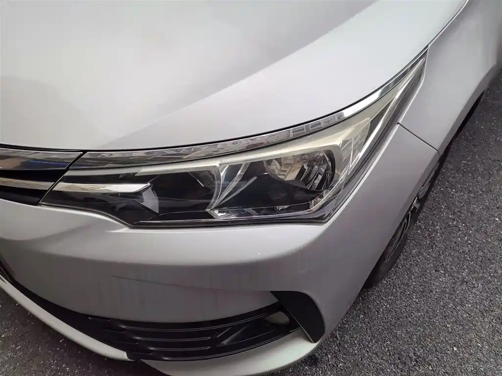 Toyota Corolla 2018 — фото 16