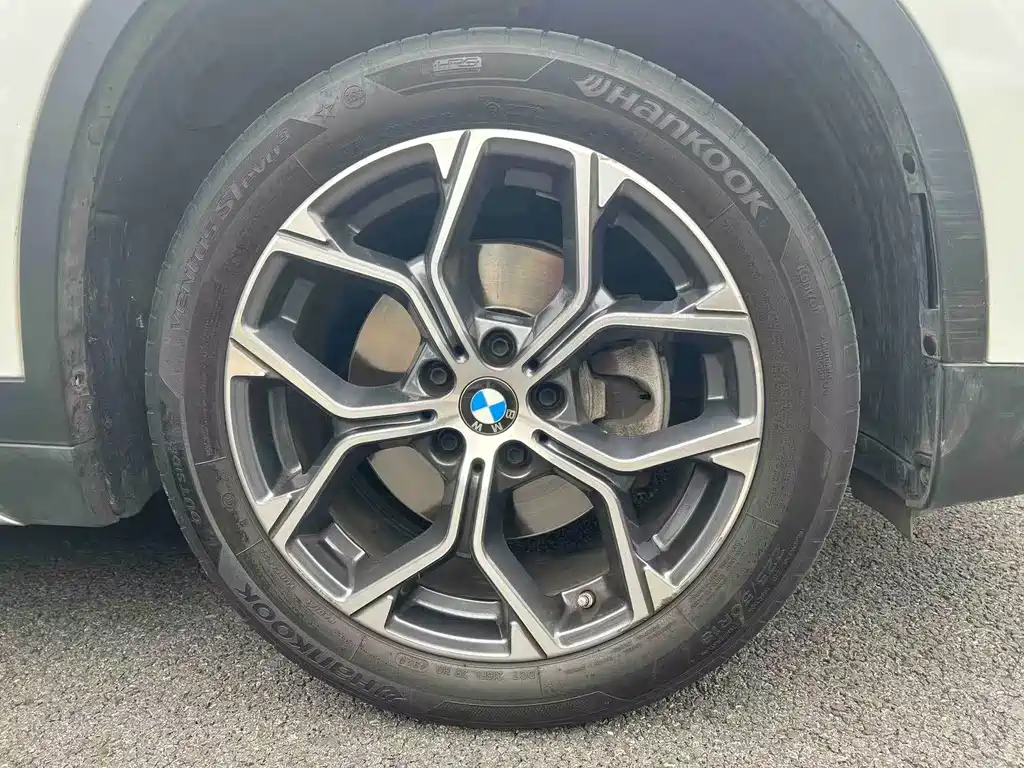 BMW X1 2021 — фото 3