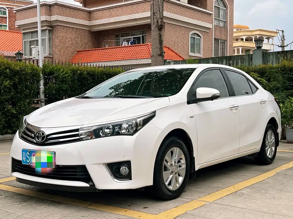 Toyota Corolla 2016 — фото 1