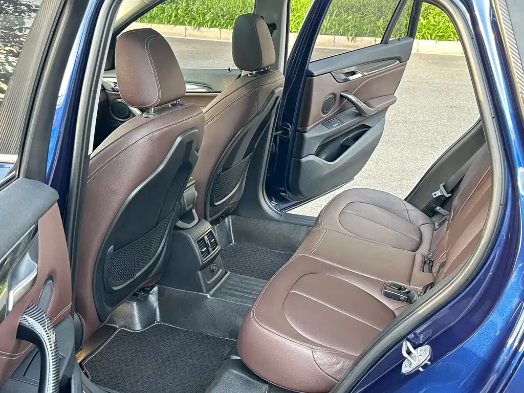 BMW X1 2018 — фото 12