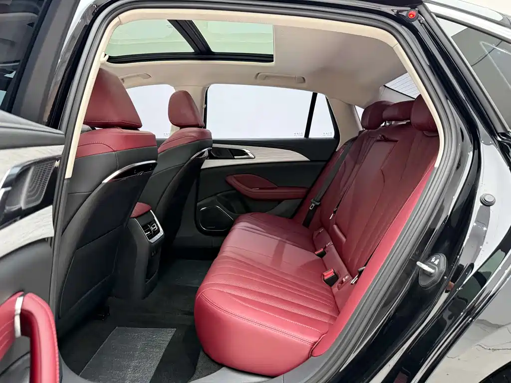Hongqi H5 PHEV 2026 — фото 17