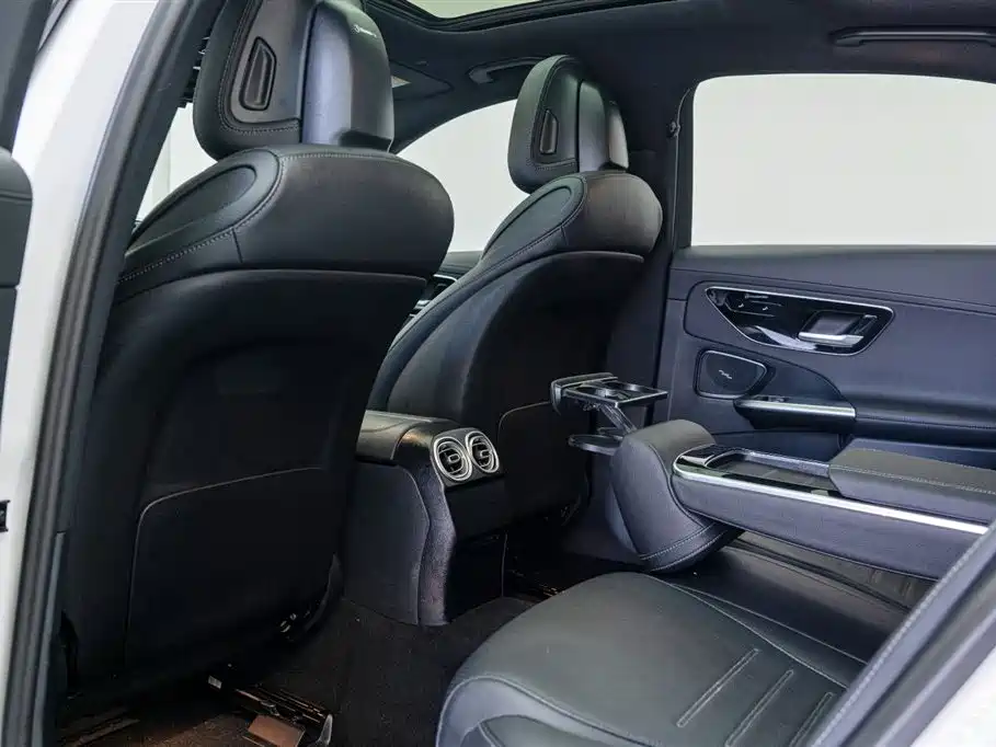 Mercedes-Benz C-Class 2022 — фото 11