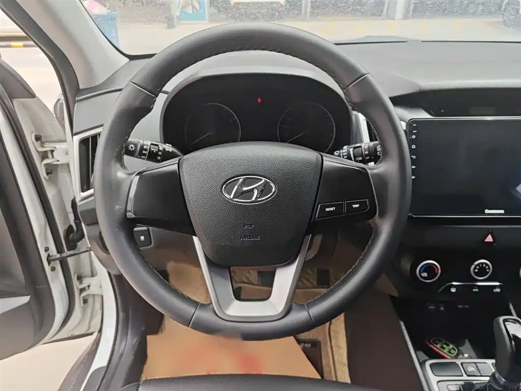 Hyundai ix25 2016 — фото 17