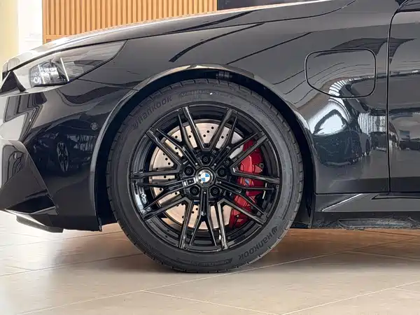 BMW M5 New Energy 2025