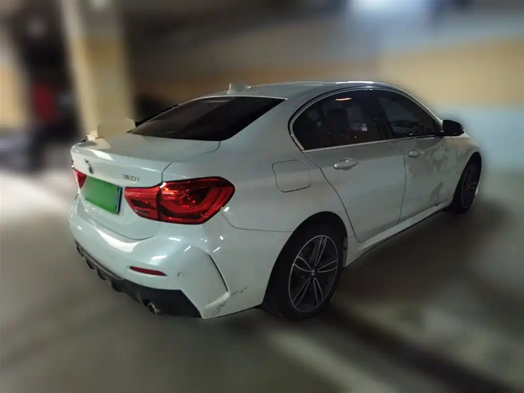 BMW 1 Series 2022 — фото 5