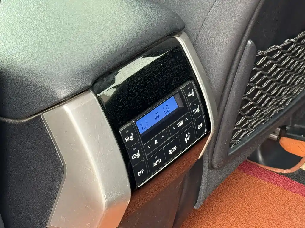Toyota Prado 2020 — фото 13