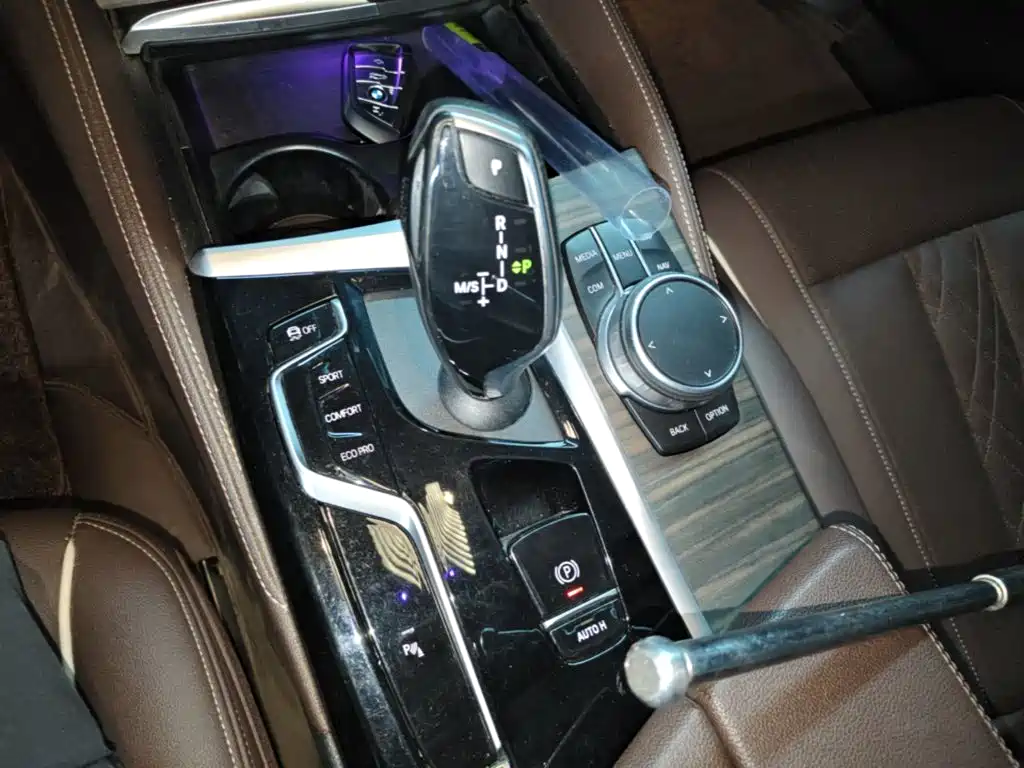 BMW 5 Series 2023 — фото 14