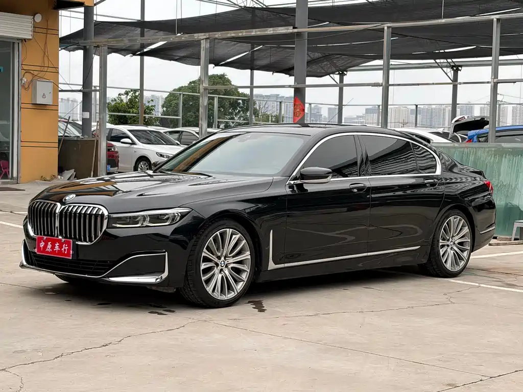 BMW 7 Series 2021 — фото 1