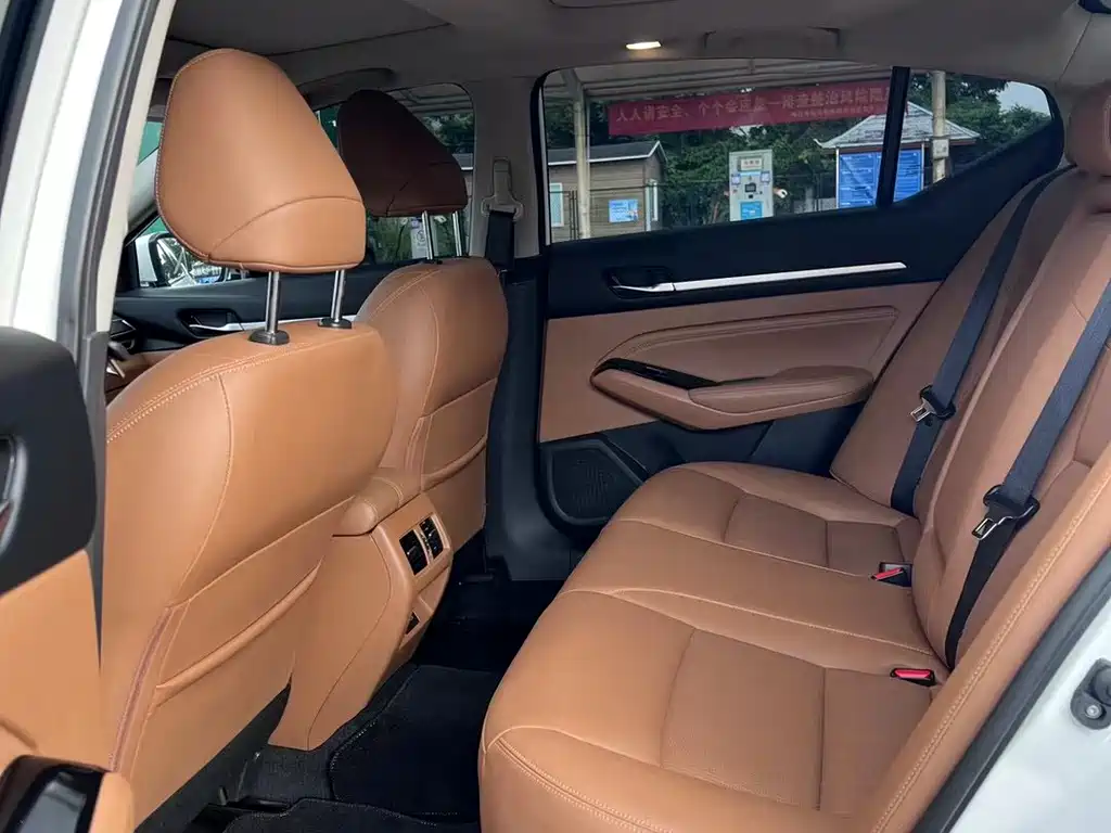 Nissan Teana 2025