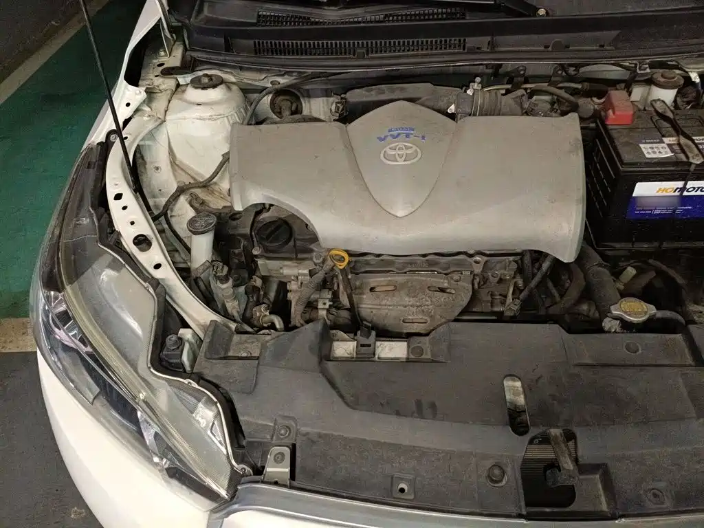 Toyota Yaris L 2015 — фото 22