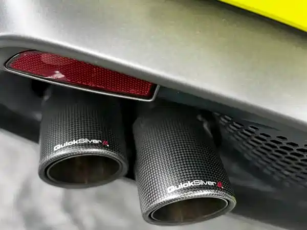 Aston Martin V8 Vantage 2019