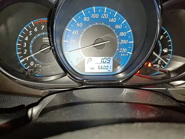 Toyota Yaris L 2015