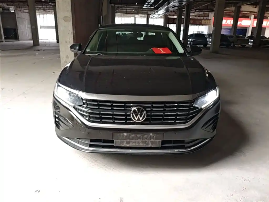 Volkswagen Passat 2022 — фото 3