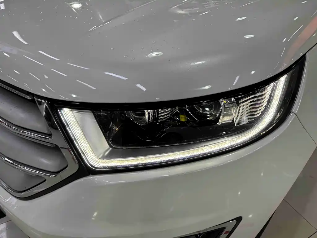 Ford Edge 2018 — фото 5