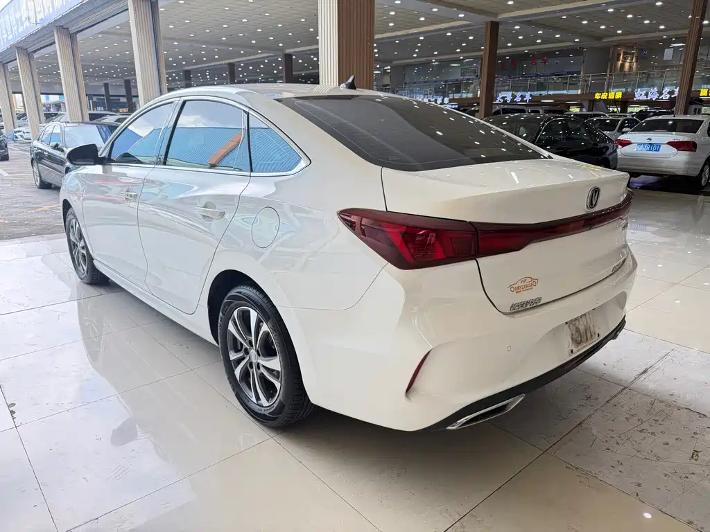 Changan Eado 2024 — фото 10