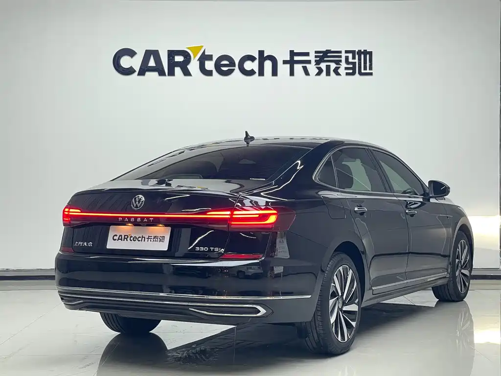 Volkswagen Passat 2022 — фото 11