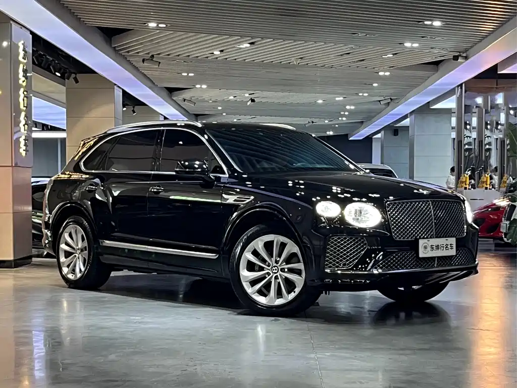 Bentley Bentayga 2021 — фото 3