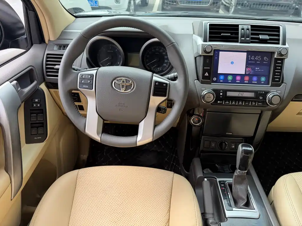 Toyota Prado 2016 — фото 10