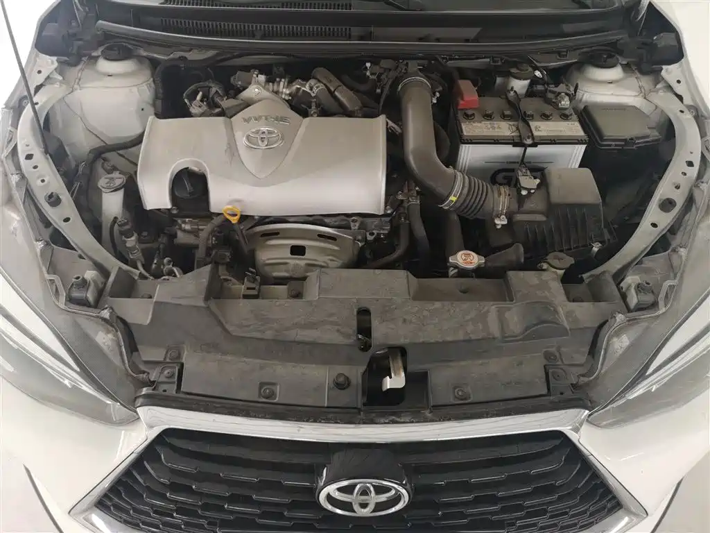 Toyota Yaris L 2020 — фото 16