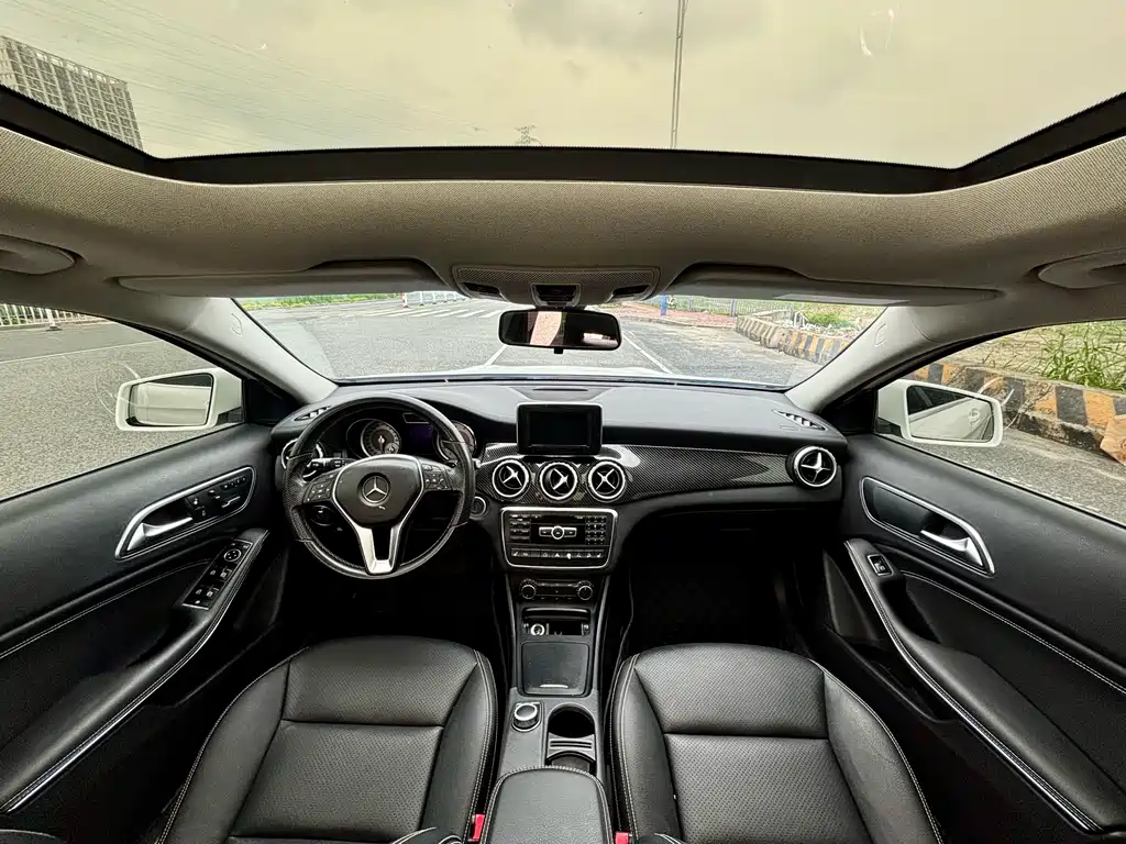 Mercedes-Benz GLA 2015 — фото 14
