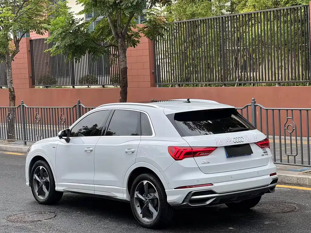 Audi Q3 2021