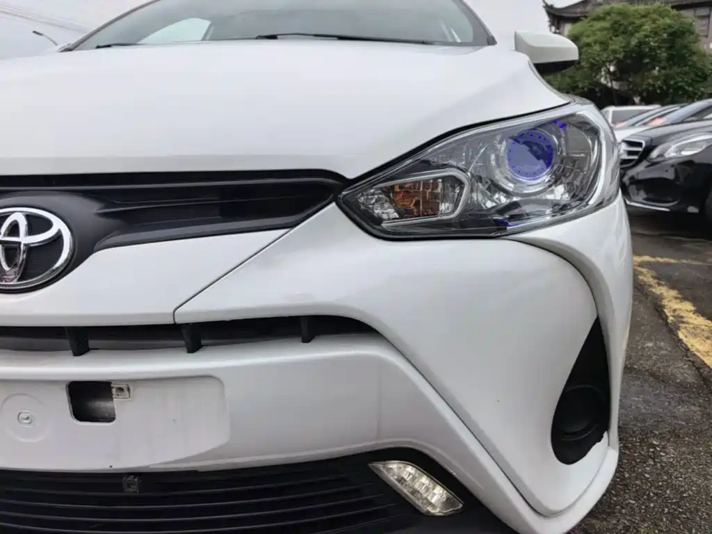 Toyota Yaris L 2022 — фото 24